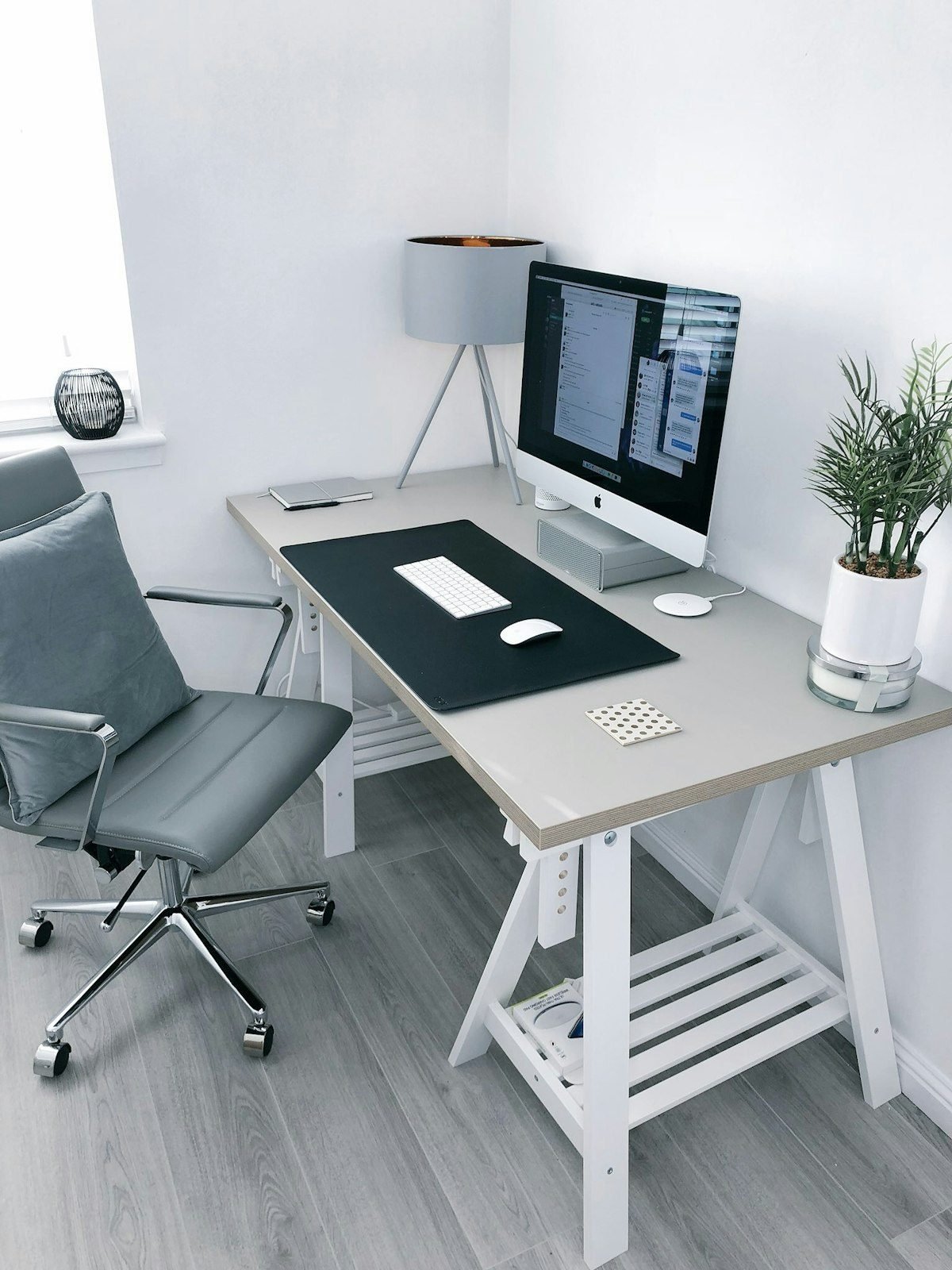 Compact Writing Desk