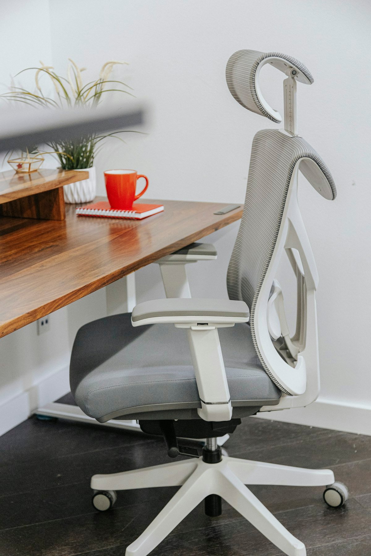 Ergonomic Mesh Office Chair